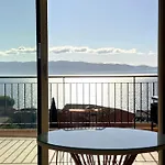 Bright With Sea View In Appartement