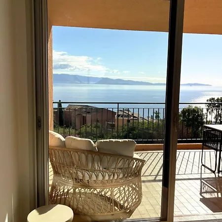Apartamento Bright With Sea View In *